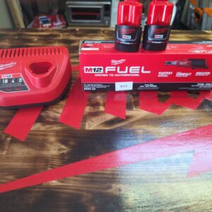 Kit with 2 batteries and charger